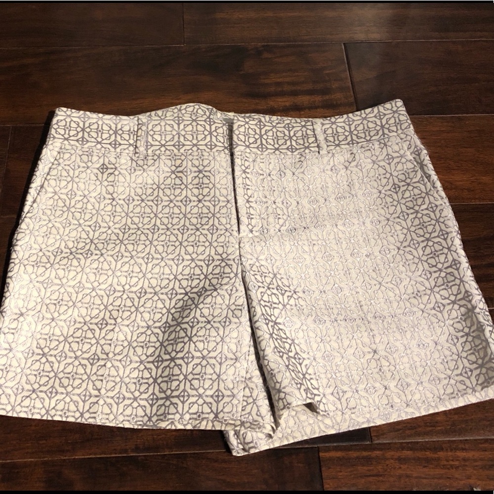 Banana Republic Geometric silver short Size 4